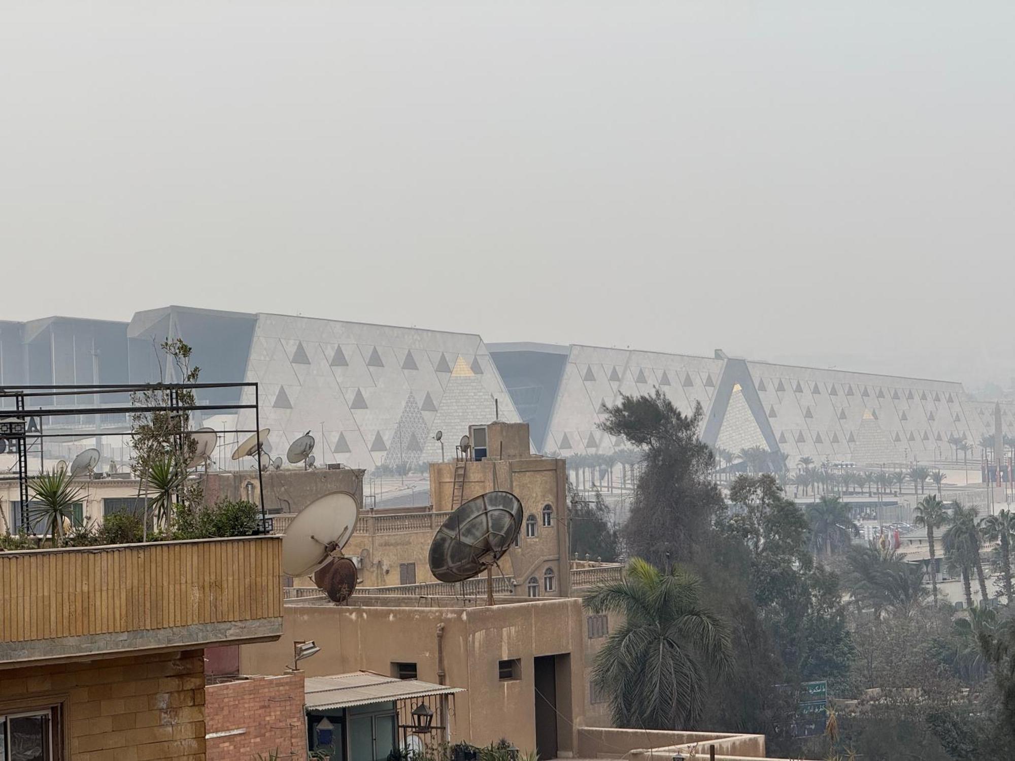 Grand Pyramids *